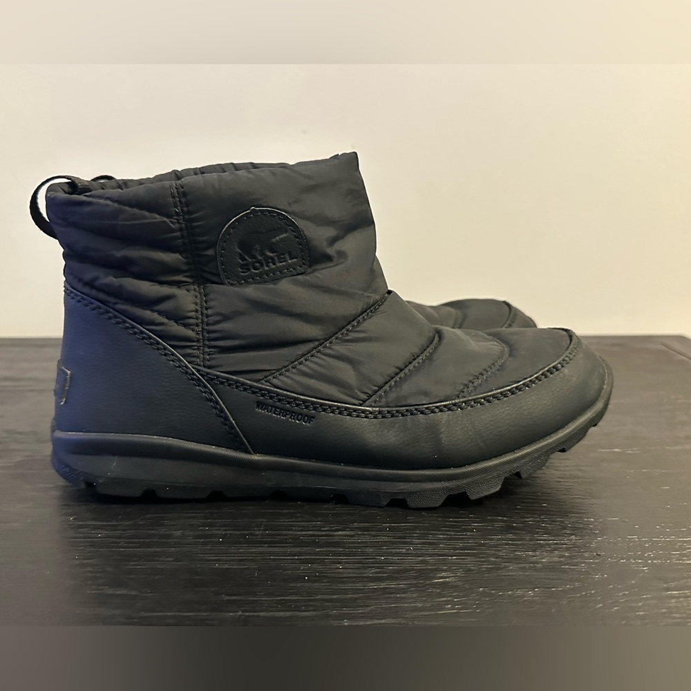 Sorel Whitney Mid Black Snow Boots Winter Waterproof Women’s Size 8